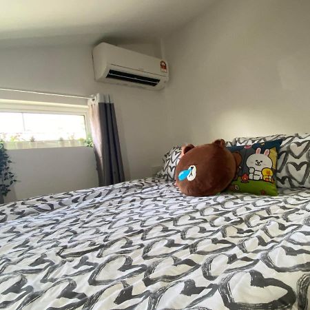 Sweet Loft Homestay Johor Bahru Buitenkant foto